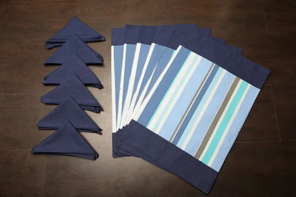 Pack_of_18_Pieces_Cotton_Blue_Stripe_Place_Mat_With_Place_Mat_for_Dining_and_Center_Table