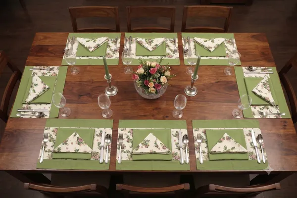 Pack_of_18_Pieces_Cotton_Green_Floral_Printed_Place_Mat_With_Napkin_for_Dining_and_Center_Table