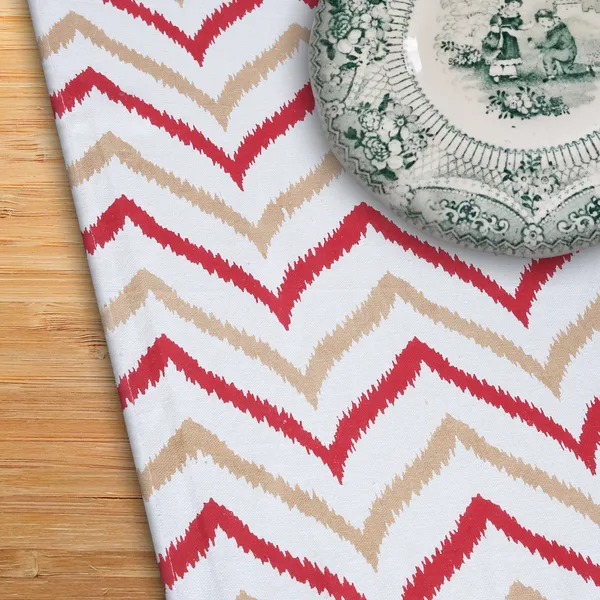 Pack_of_5,_7_&_9Pieces_Cotton_Red_Chevron_Printed_Table_Runner_With_Place_Mat_for_Dining_&_Center_Table