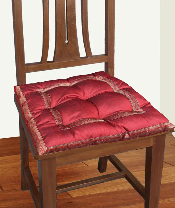 Pack_of_1_Piece_Polyester_Embroidered_Chair_Pad_for_Chair_&_Floor