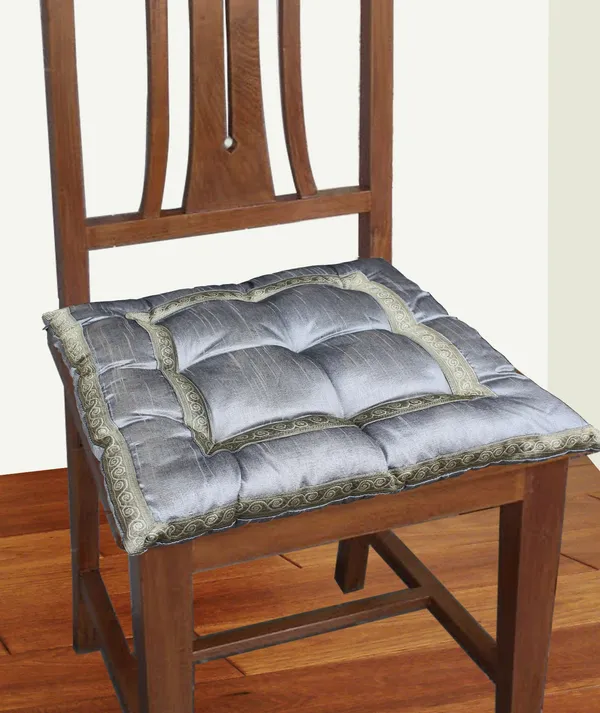 Pack_of_1_Piece_Polyester_Embroidered_Chair_Pad_for_Chair_&_Floor
