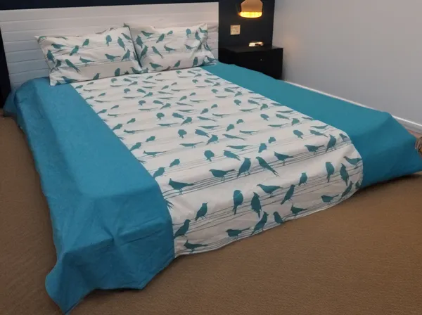 Pack_of_3_Pieces_Cotton_Blue_Bird_Printed_Bedsheet_With_Pillow_Cover_for_Bedroom,_Guest_Room,_Kids_Room