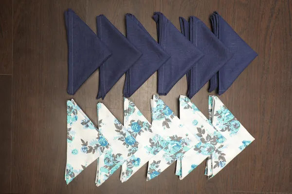 Rose_Printed_Green_Table_Runner_With_Place_Mat_and_Napkin-Dining_&_Center_Table_for_Decoration_and_Party