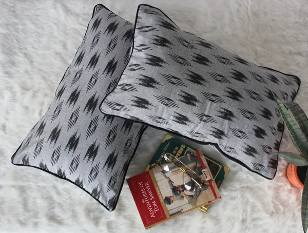 Pack_of_2_Pieces_Cotton_Black_Pochampaaly_Weave_Ikat_Printed_Cushion_and_Pillow_Cover_For_Living_Room_and_Bedroom