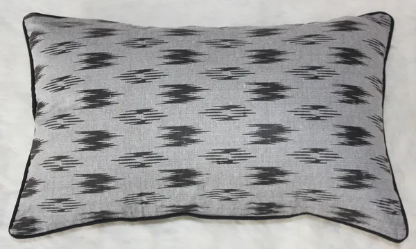 Pack_of_2_Pieces_Cotton_Black_Pochampaaly_Weave_Ikat_Printed_Cushion_and_Pillow_Cover_For_Living_Room_and_Bedroom