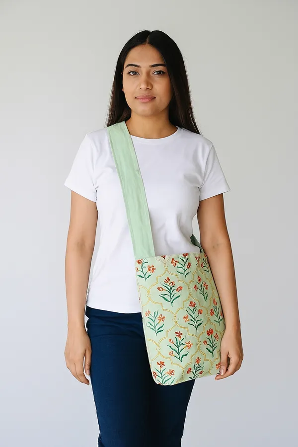 Pack_of_1_Piece_Cotton_Mint_Green_Floral_Printed_Collection_Crossbody_Messenger_Bag_for_Women,_Men,_Girl_&_Boy