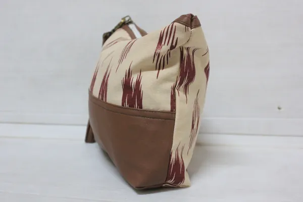 Pack_of_1_Piece_Cotton_Beige_Printed_Multi_Utility_Pouch_for_Travel_and_Storage_Accessories_Organizer