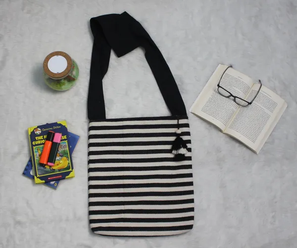 Pack_of_1_Piece_Premium_Cotton_Black_Cream_Stripe_Villa_Collection_Crossbody_Messenger_Shoulder_Bag_for_Women,_Men,_Girl_&_Boy