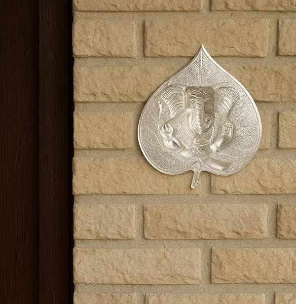 Pack_of_1_Piece_Brass_Silver_Wall_Hanging_Ganesha_on_Leaf_for_Pooja_Room_and_Decoration