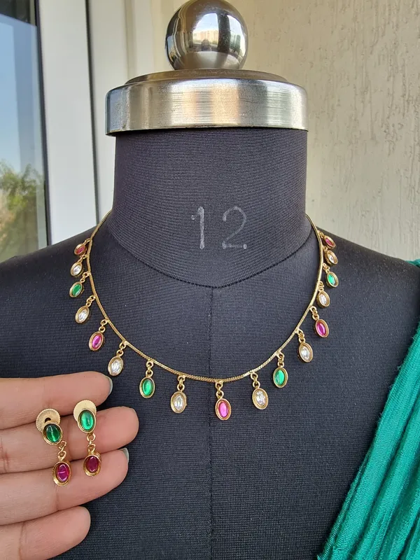 TRISHA_GOLD_PLATED_SLEEK_NECKLACE_WITH_EARRINGS_FOR_WOMEN