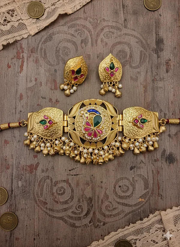 TRISHIKA_GOLDPLATEDCHOKER_SET_WITH_EARRINGS_FOR_WOMEN