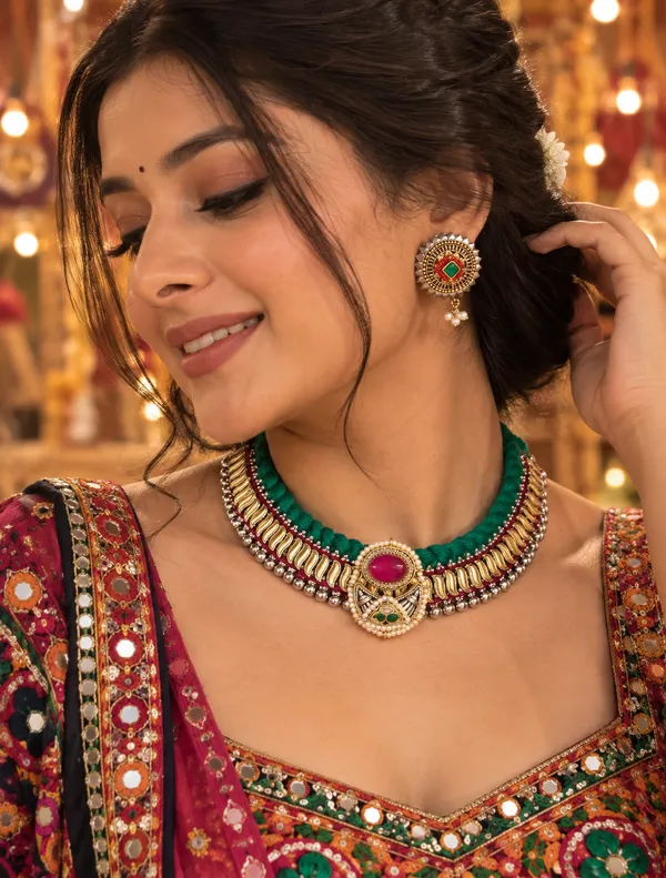 RANGILI_FUSION_THREAD_BRASS_HANDMADE_NECKLACE_WITH_EARRINGS