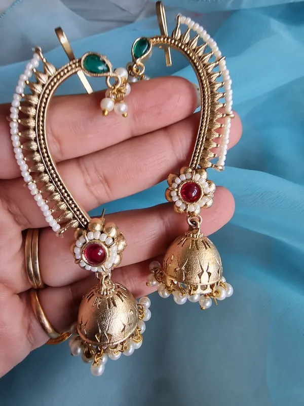 ANIKA_GOLD_PLATED_EARCUFF_FOR_WOMEN