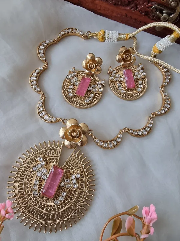CHAKRA__GOLD_PLATED_NECKLACE_SET_WITH_EARRINGS