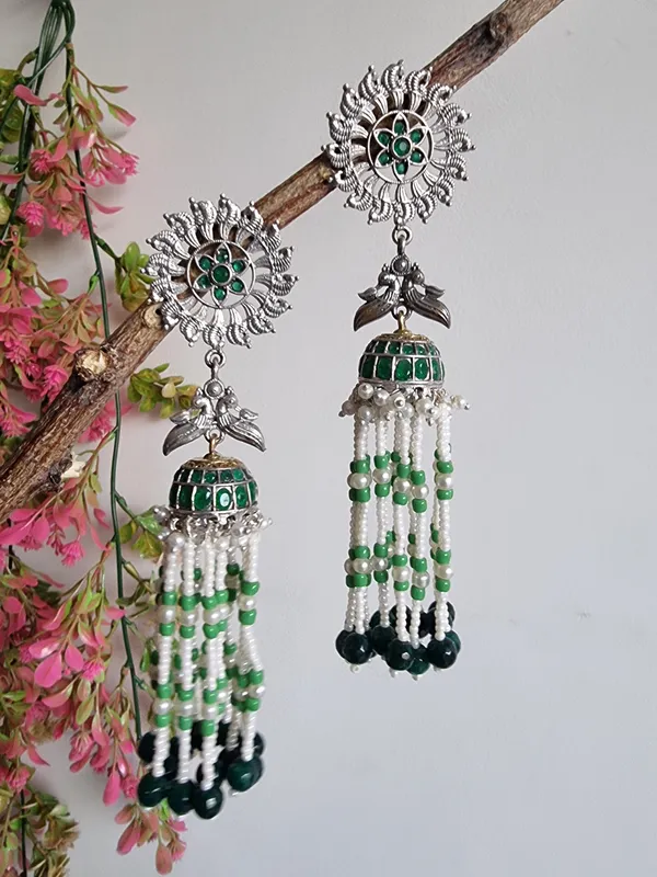 Aarahi_Green_Tassel_Earring_With_Pearls