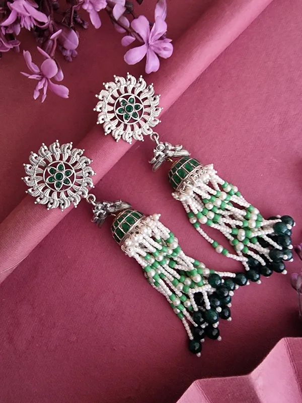 Aarahi_Green_Tassel_Earring_With_Pearls