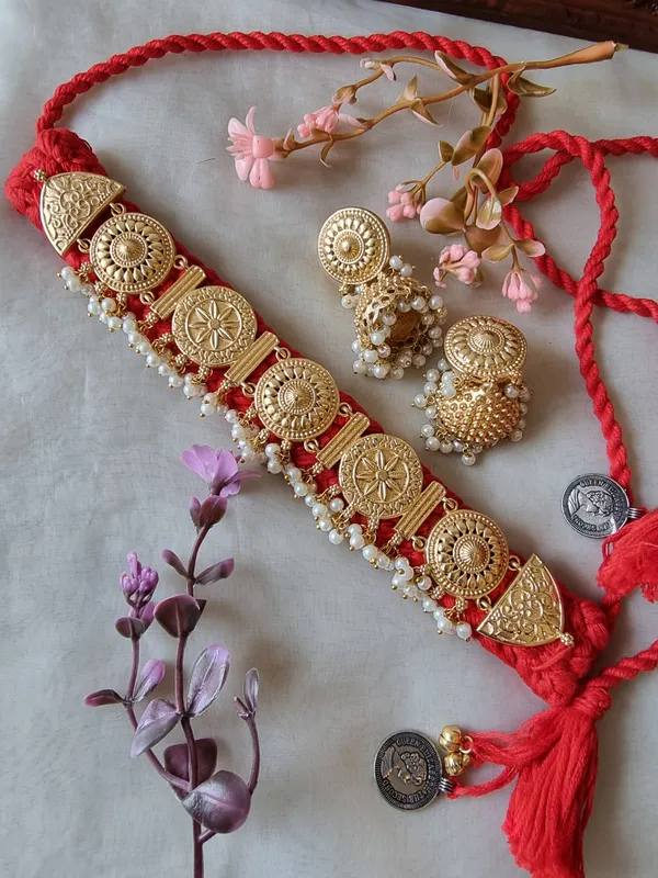 BAISA_GOLD_PLATED_HANDMADE_THREAD_NECKLACE_SET_WITH_EARRINGS