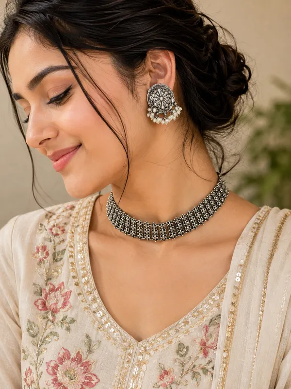 CHANDI_SILVER_PLATED_FLEXIBLE_NECKLACE_WITH_EARRINGS