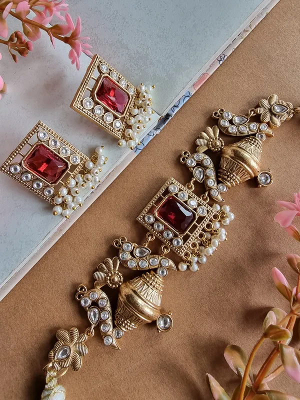 CHARULATA_GOLD_PLATED_KUNDAN_CHOKER_SET_FOR_WOMEN