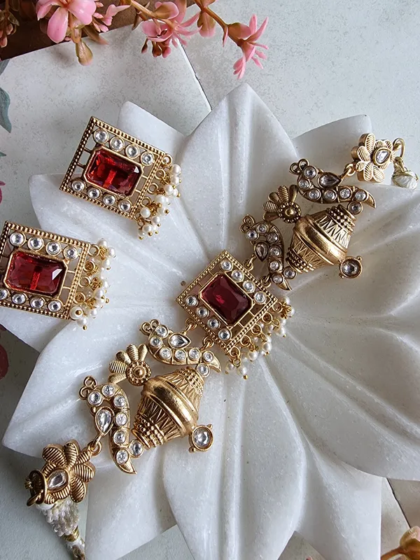 CHARULATA_GOLD_PLATED_KUNDAN_CHOKER_SET_FOR_WOMEN