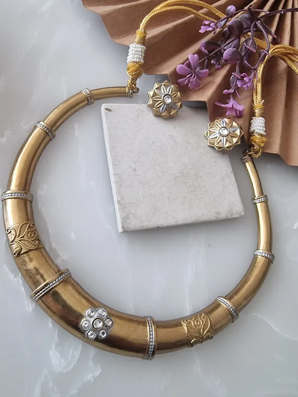 SAHIBA_GOLD_PLATED_BRASS__HASLI_WITH_EARRINGS_FOR_WOMEN
