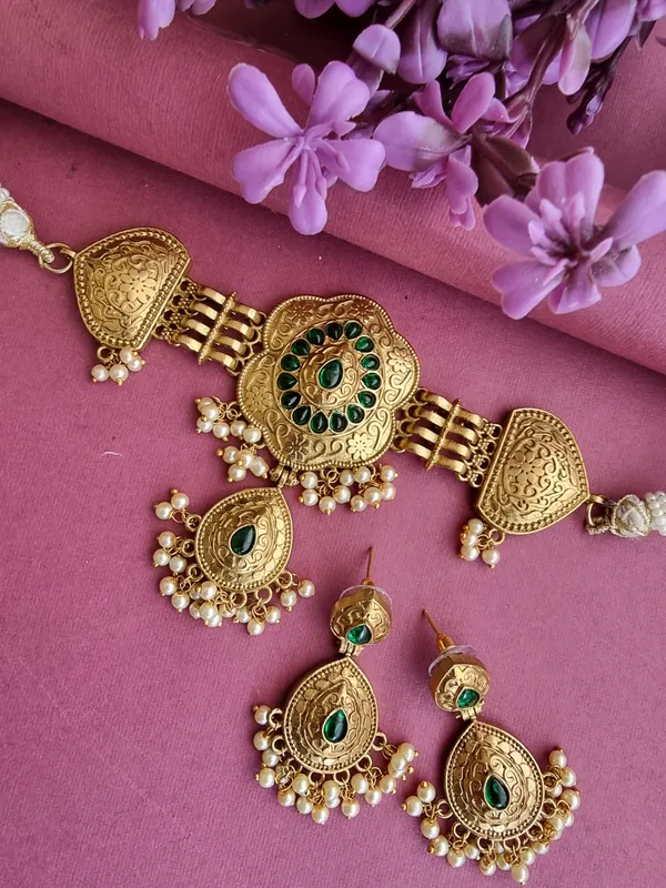 DEVDETI_GOLD_PLATED_GREEN_CHOKER_SET_FOR_WOMEN