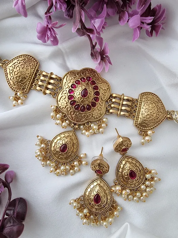 DEVDETI_GOLD_PLATED_RUBY_CHOKER_SET_FOR_WOMEN