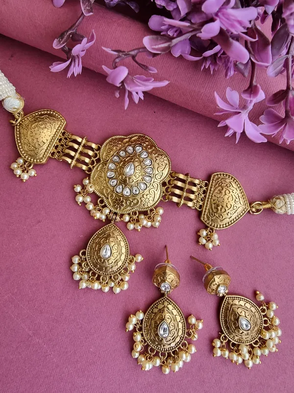 DEVDETI_GOLD_PLATED_WHITE_CHOKER_SET_FOR_WOMEN