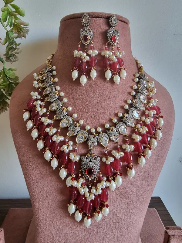 CHAHAT_BRASS__VICTORIA___NECKLACE_WITH_EARRINGS