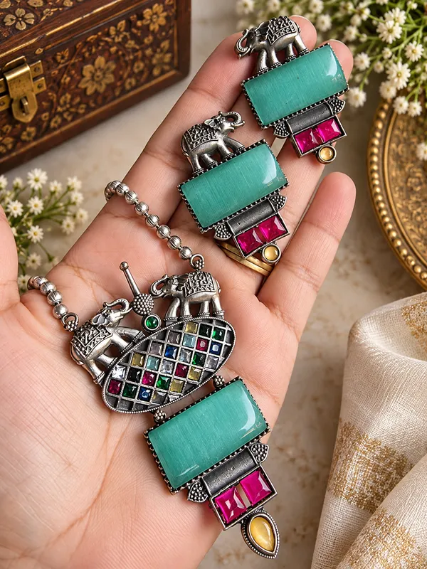 GAJRAJ_SILVER_PLATED_NAVRATAN_PENDANT_WITH_EARRINGS