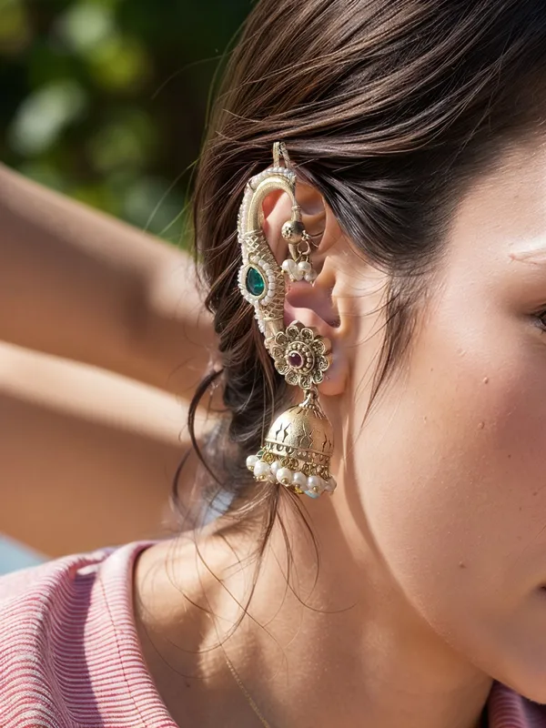 HANSNI_GOLD_PLATED_EARCUFF_FOR_WOMEN