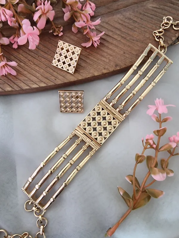 JAZZ_GOLDPLATED_WESTERN_LOOK_CHOKER_SET_FOR_WOMEN