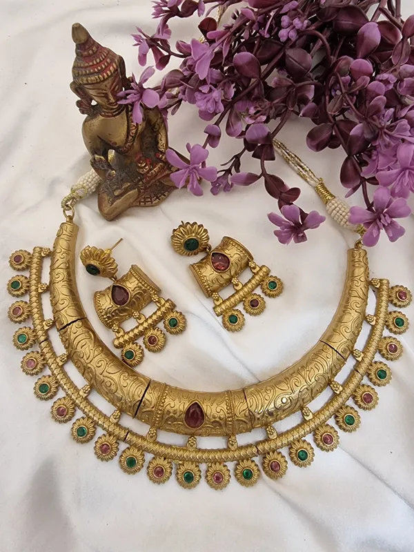 Jodha_Rajwadi_Hasli_Set_With_Earrings__Gold_Plated