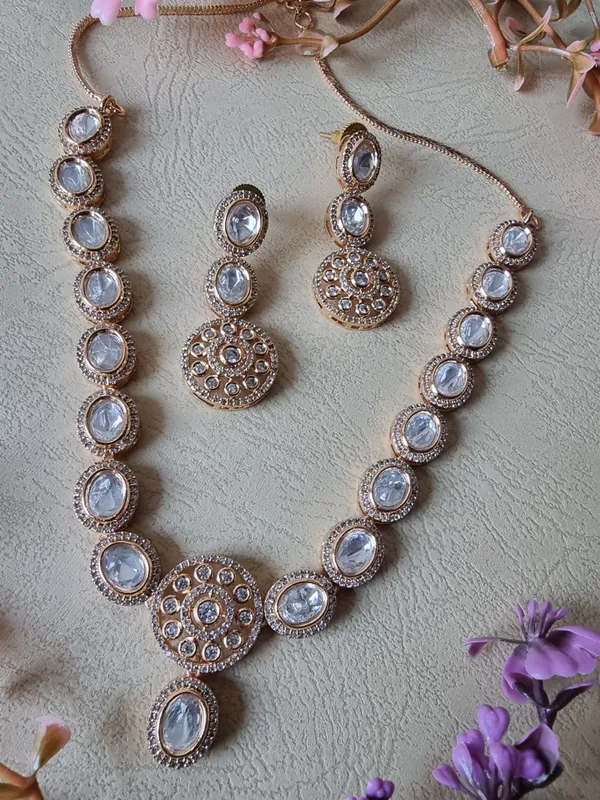 KAASVI__FINE_KUNDAN_NECKLAVE_SET_WITH_EARRINGS