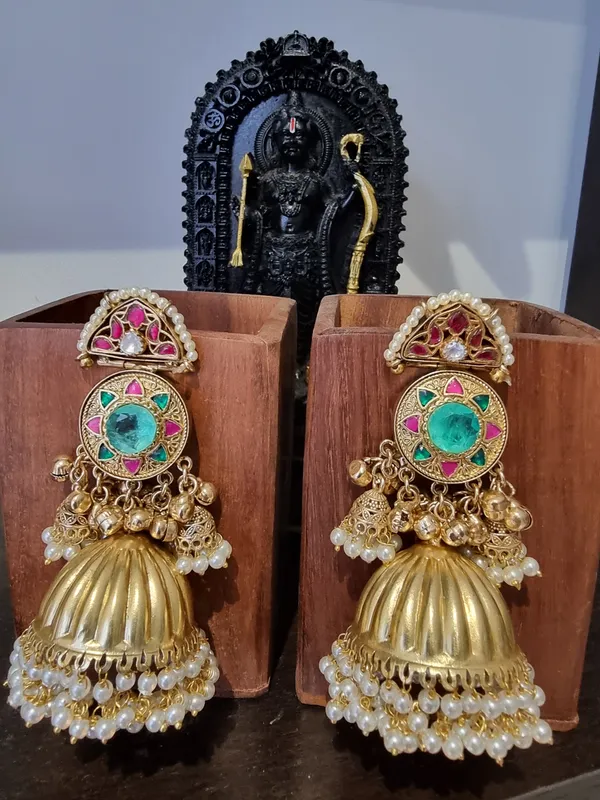 KASHI__GOLD_PLATED_PREMIUM_QUALITY_EARRINGS