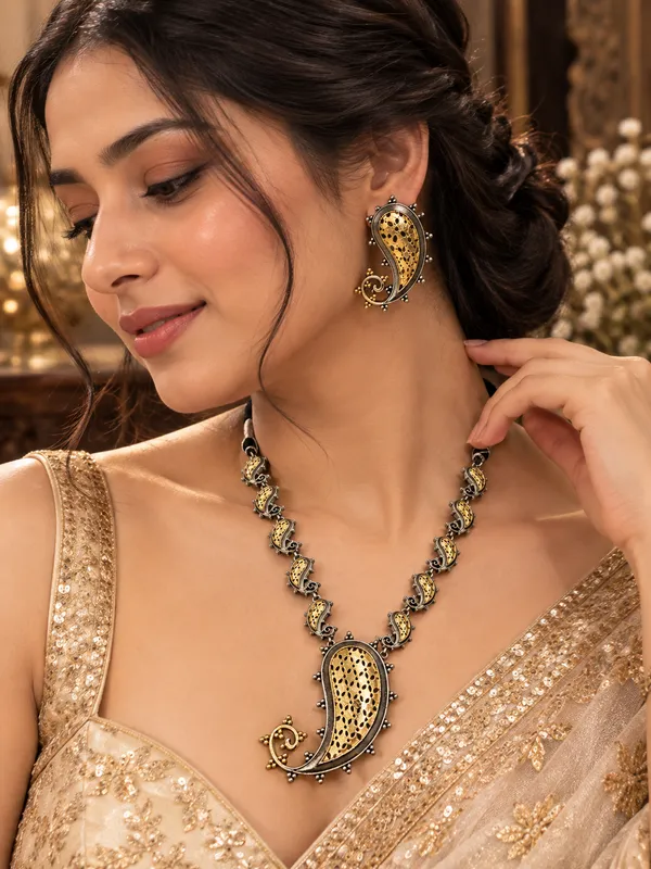 Kairavi_Antique_Paisley_Statement_Necklace_Set_with_Earrings_for_Women