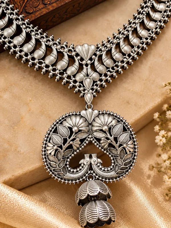 MEENAKSHI_ANTIQUE_SILVER_STATEMENT_NECKLACE_WITH_EARRINGS