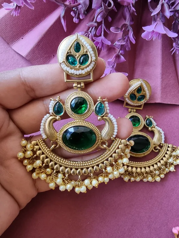 CHANDRIKA_GREEN_COLOR_ANTIQUE_GOLD_LONG_EARRINGS