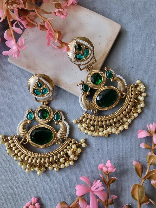 CHANDRIKA_GREEN_COLOR_ANTIQUE_GOLD_LONG_EARRINGS