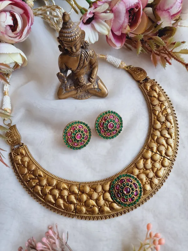 GOLD_PLATED_PADMAVAT_NECKLACE_SET_WITH_EARRINGS_FOR_WOMEN