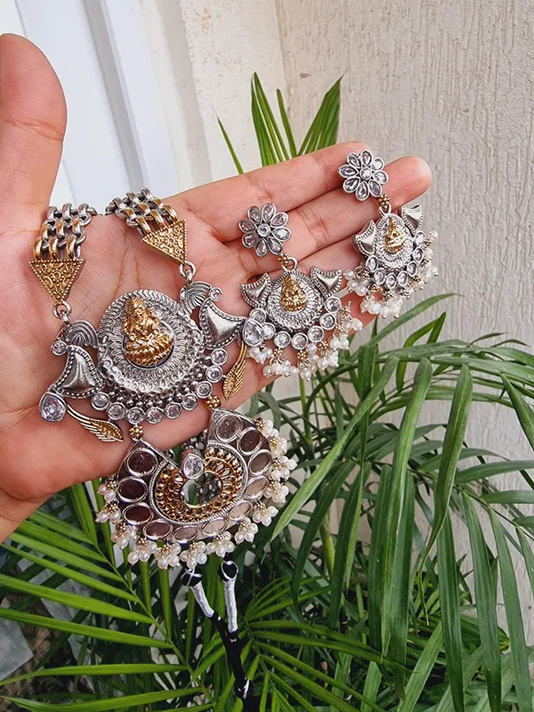 RUKMANI_LONG_DUALTONE_NECKLACE_WITH_EARRINGS