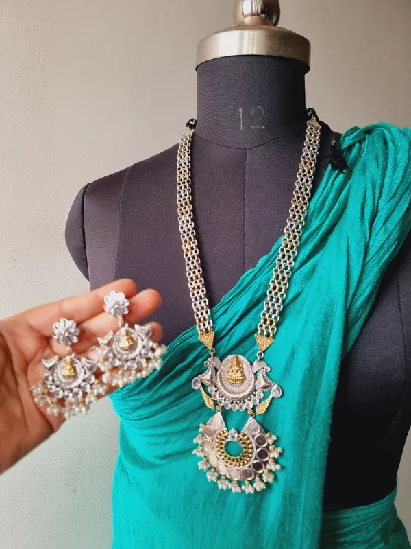 RUKMANI_LONG_DUALTONE_NECKLACE_WITH_EARRINGS