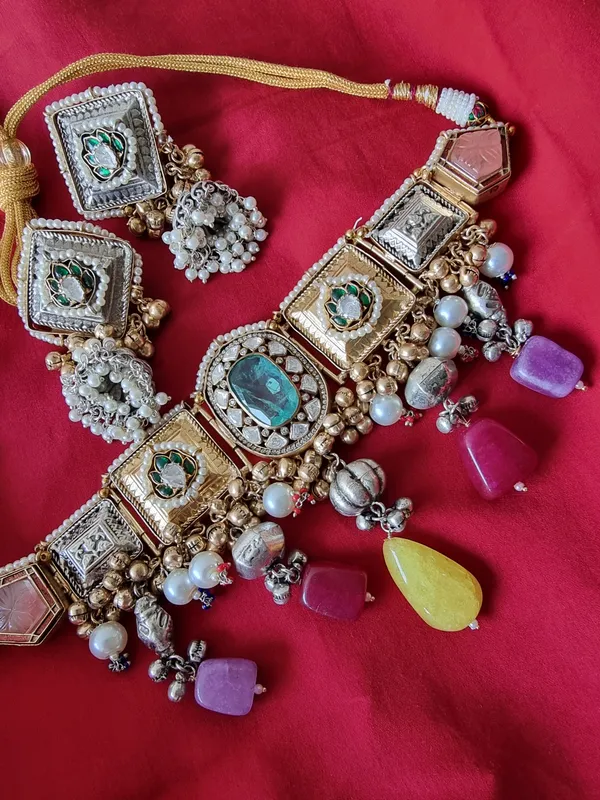 PARI_DOUBLET_KASHMIRI__GOLD_PLATEDCHOKER_IN_PREMIUM_QUALITY