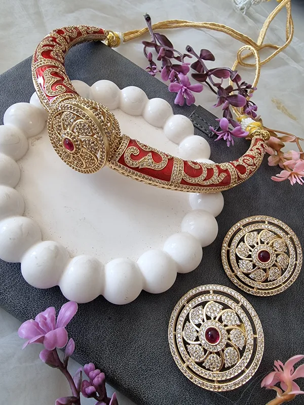 SAJNI_RED_MEENAKARI_HASLI_WITH_EARRINGS