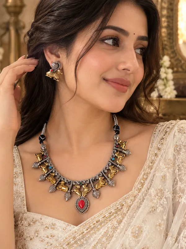 SANGNI_DUALTONE_NANDI_BRASS_NECKLACE_WITH_EARRINGS