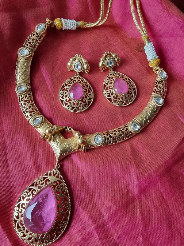 SWARA_PINK_DOUBLET_GOLD_PLATED_NECKLACE_SET_FOR_WOMEN