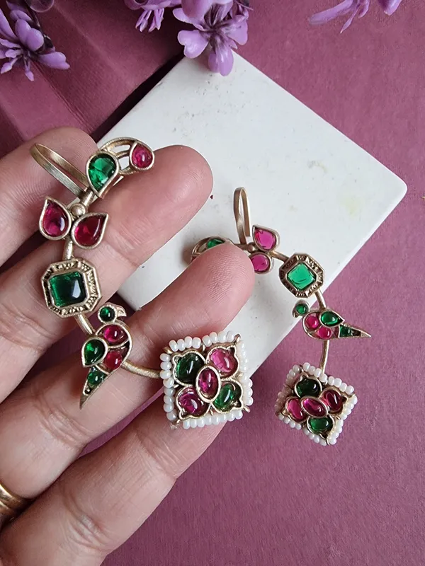 ZOYA_GOLD_PLATED_RED,GREEN_COLOR__EARCUFF__PAIR