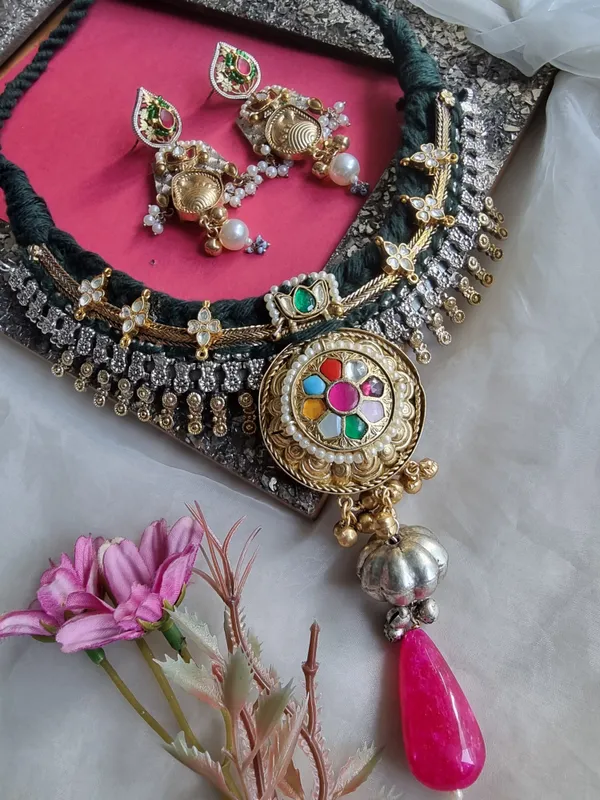 RAMNIKA__FUSION_STATEMENT_GREEN_NECKLACE_SET_WITH_EARRINGS