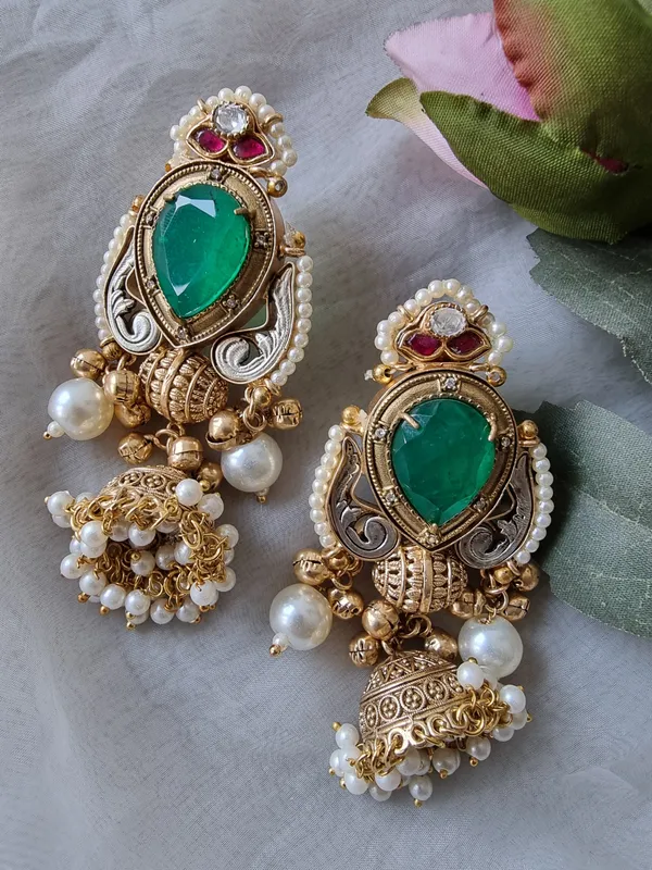 SHARMILI_GREEN_DOUBLET_KASHMIRI_GHOONGROO_EARRINGS