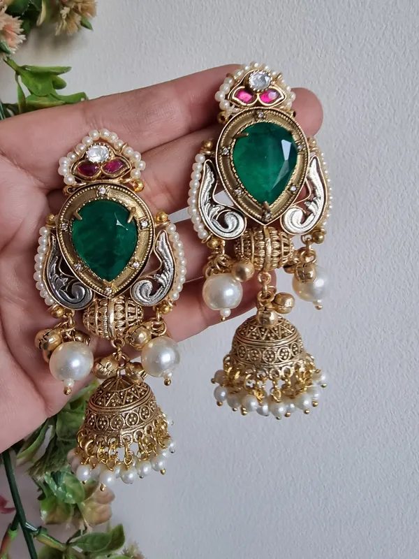 SHARMILI_GREEN_DOUBLET_KASHMIRI_GHOONGROO_EARRINGS